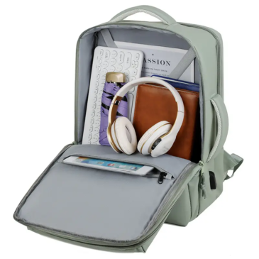 Vodotesný multifunkčný priestranný cestovný batoh s konektorom USB WizzAir s rozmermi 40x30x20 cm v zelenej farbe