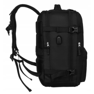 Peterson Multifunkčný priestranný cestovný batoh WizzAir s rozmermi 40x30x20 cm, s konektorom USB, čierny