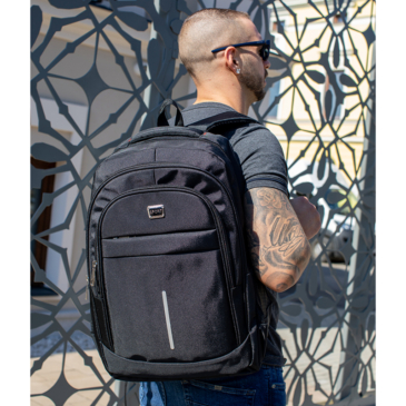  Batoh s držiakom na notebook v čiernej farbe 8003-black