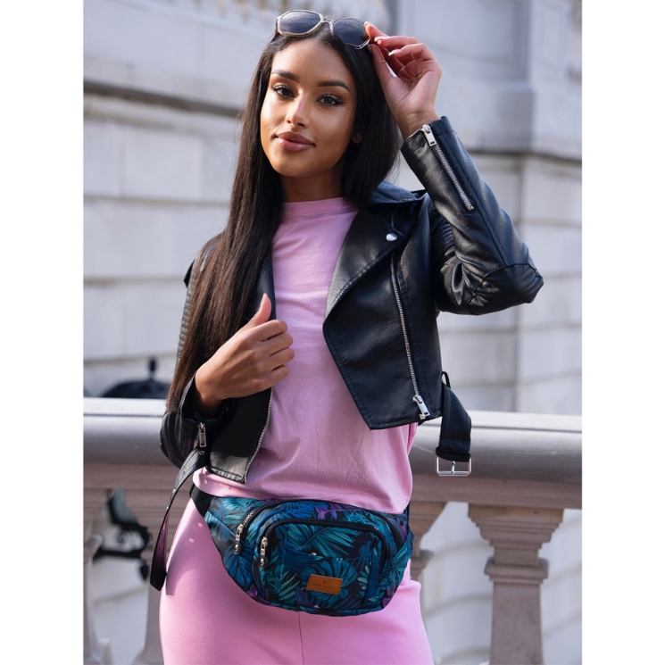 Priestranná dámska taška Fanny Pack s módnym vzorom