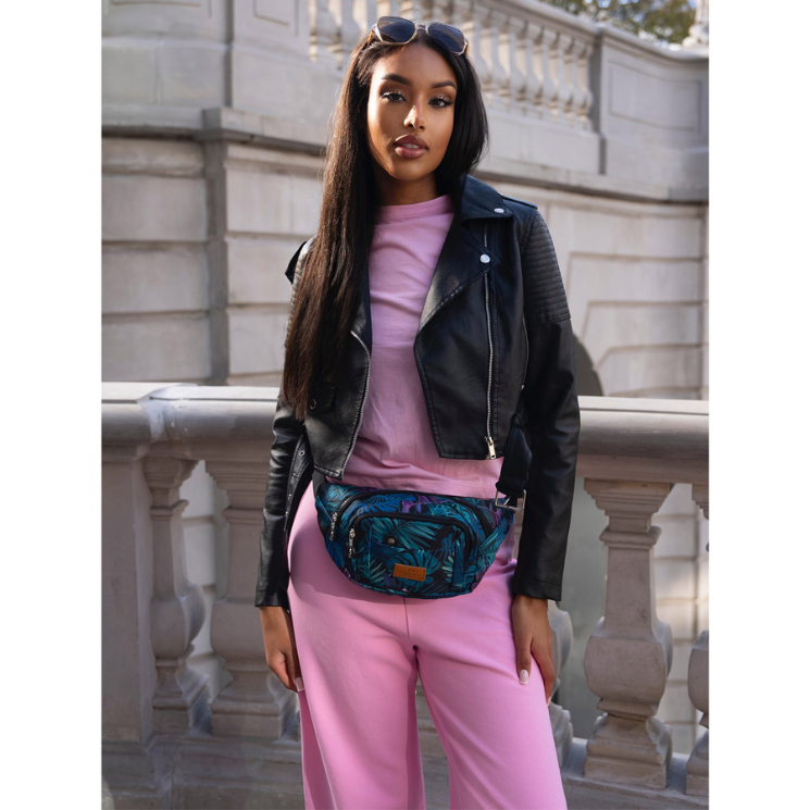Priestranná dámska taška Fanny Pack s módnym vzorom