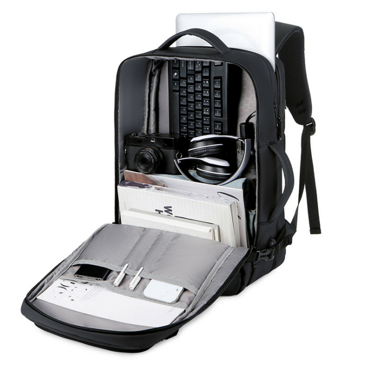 Palubný batoh na notebook veľkosti kabíny / rozšíriteľný / s nabíjačkou USB