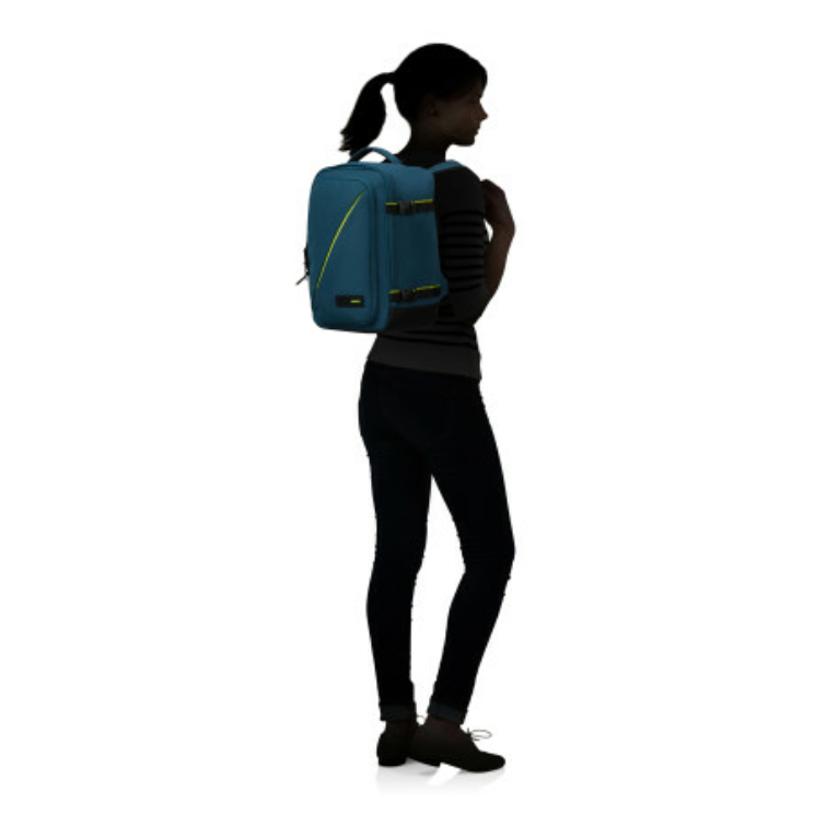 American Tourister 3 funkčný batoh veľkosť:40 x 25 x 20 cm veľkosť Ryanair