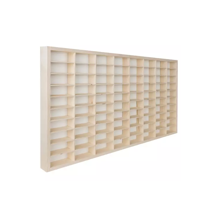 DREVENÝ REGÁL S 80 PRIEHRADKAMI