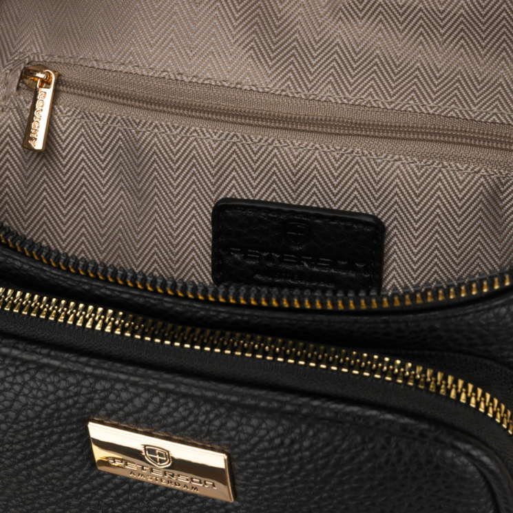 Dámska crossbody taška Peterson v čiernej farbe
