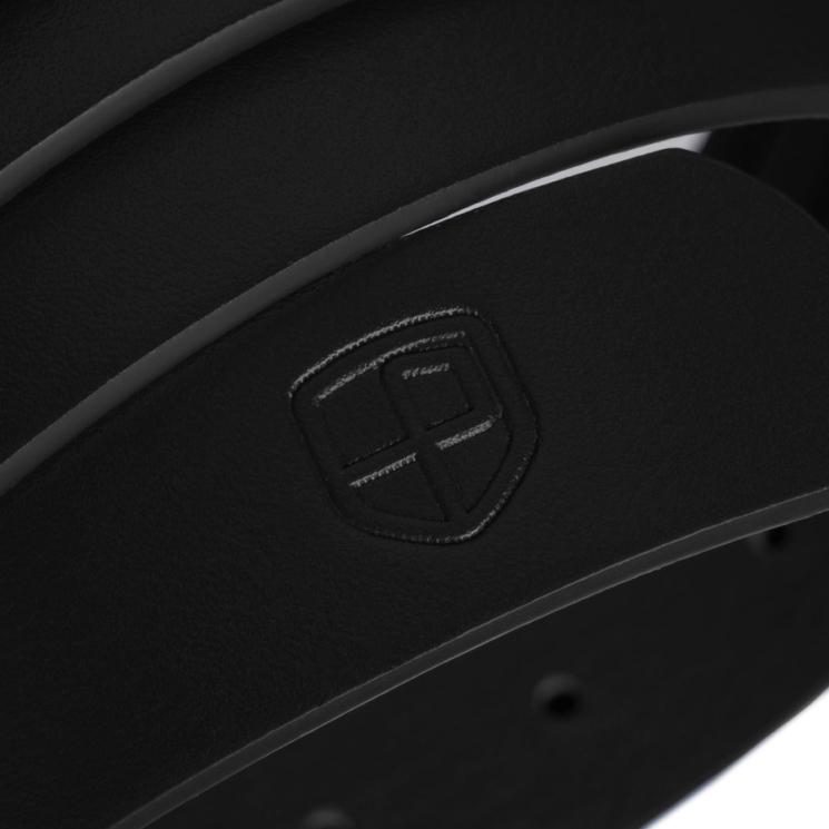 Čierny, úzky dámsky opasok z ekologicky šetrnej kože, so striebornou prackou - Peterson 95 cm až 115 cm
