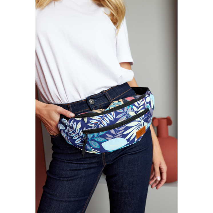 Priestranná dámska taška Fanny Pack s módnym vzorom
