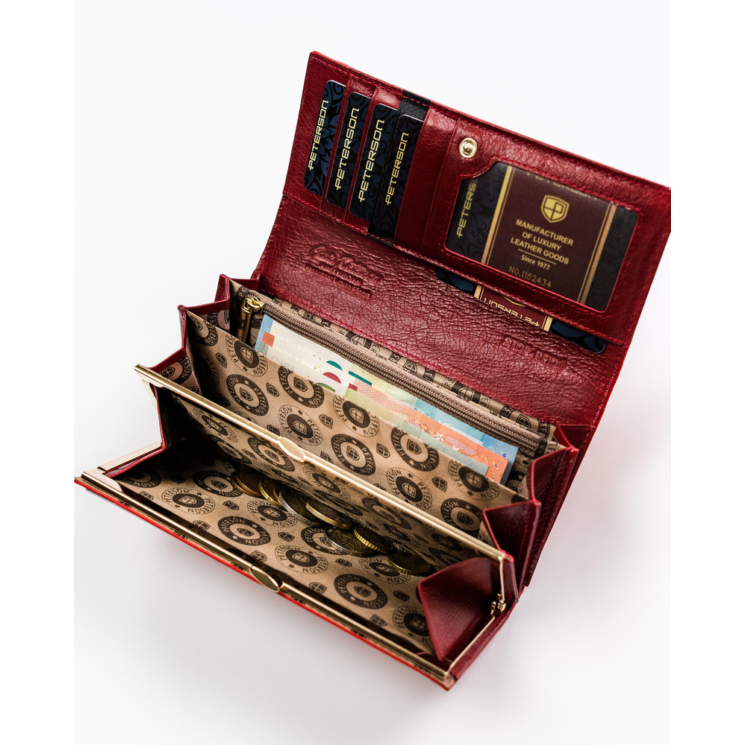 Veľká dámska peňaženka z lakovanej kože