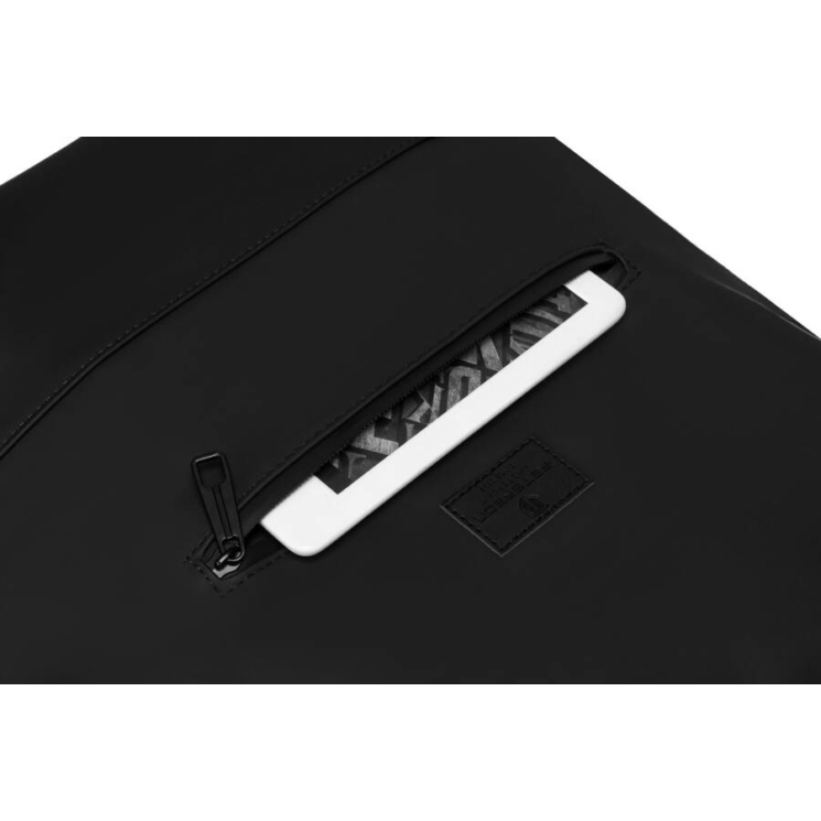 Vodotesný batoh na notebook s viacerými vreckami v čiernej farbe