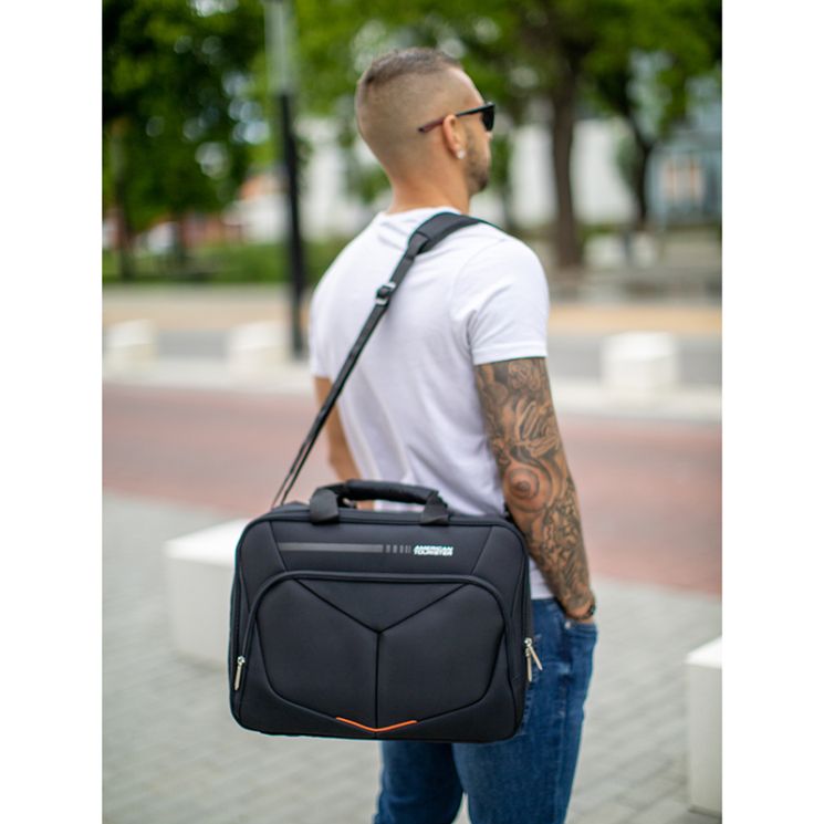 American Tourister Summerfunk 3 - funkčná palubná taška 
