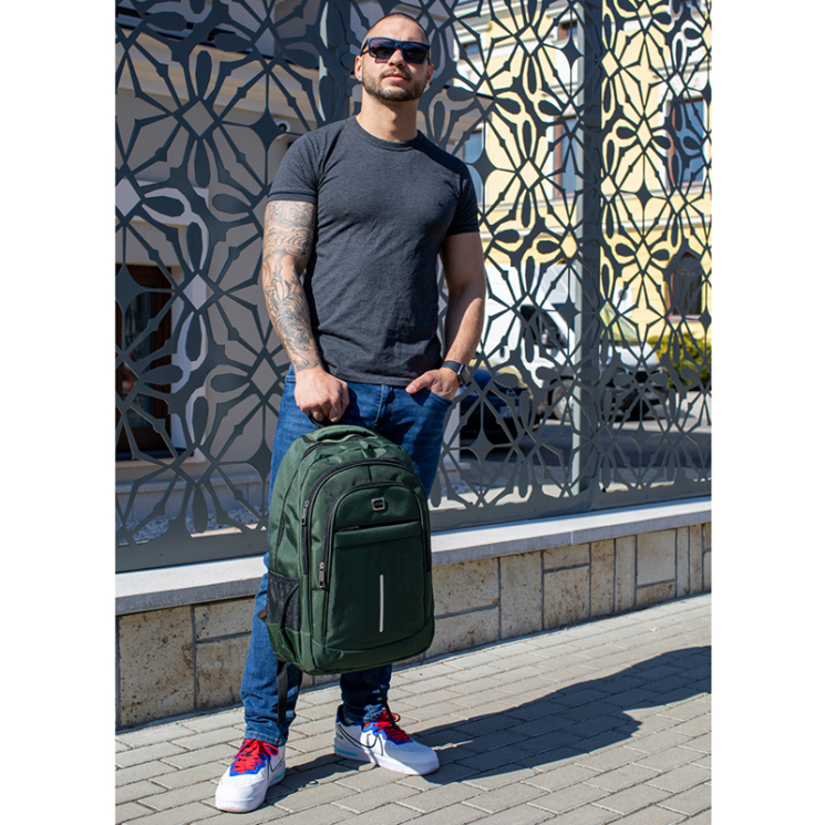  Batoh s držiakom na notebook v sivej farbe 8003-grey