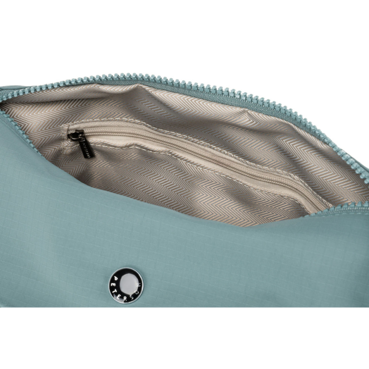 Priestranná dámska kabelka Fanny Pack vo farmerskej modrej farbe